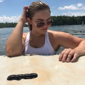 Meet your Posher, Taylor